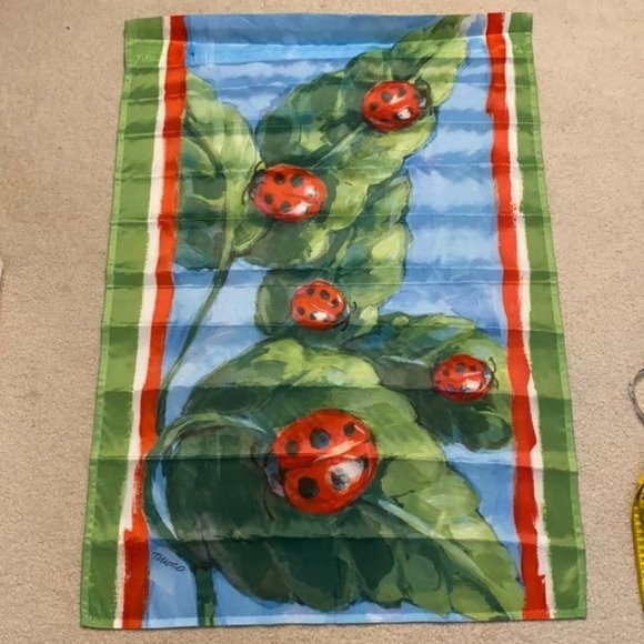 Decorative house flag lady bugs - Picture 1 of 3
